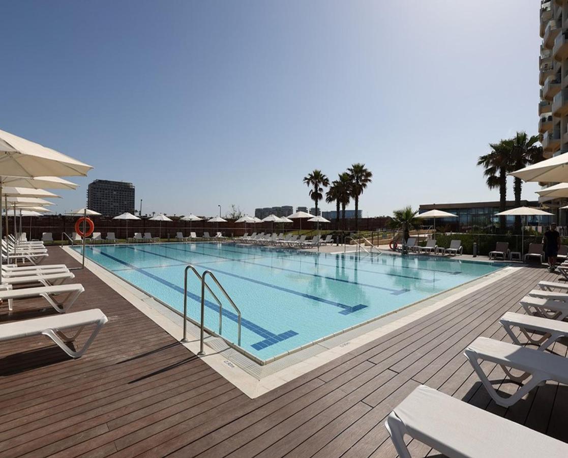 Play Hatzuk Beach Tel-Aviv Kültér fotó