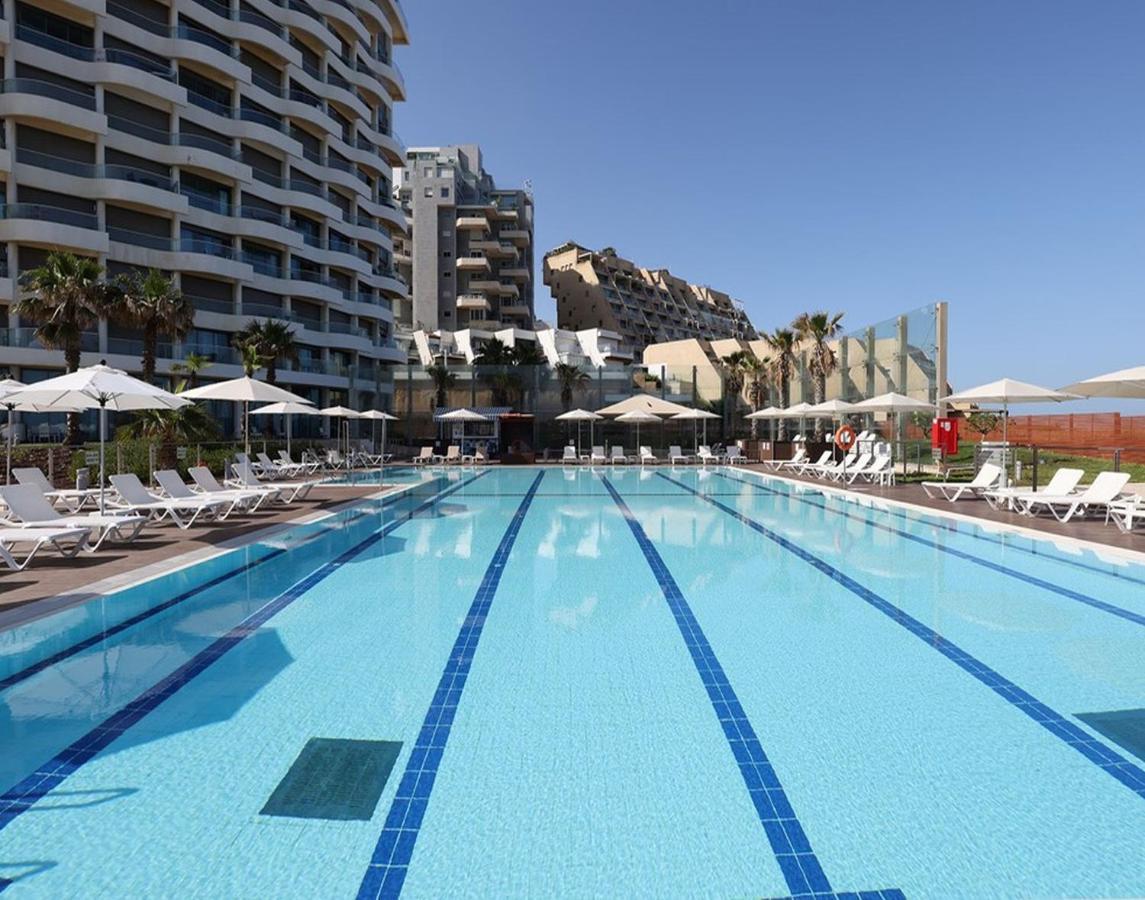 Play Hatzuk Beach Tel-Aviv Kültér fotó