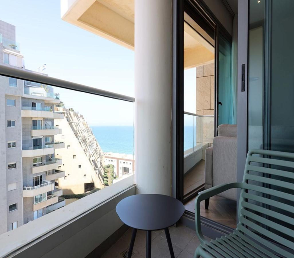 Play Hatzuk Beach Tel-Aviv Kültér fotó